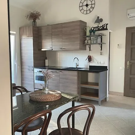 Lantana Apartman *